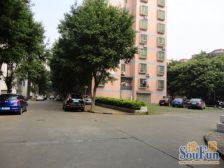 东怡花园 地铁口中楼层 格局方正 一梯两户 中间位置