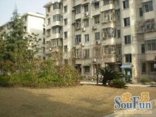 中间楼层,一梯三户,位置安静,诚意出售