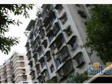 李子坝轻轨站500米,电梯房,江景房,住宅,大两房,