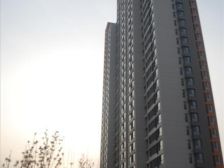 满五年装修保养好 南北通透大阳台采光好 可拎包入住