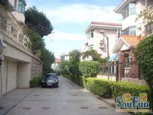 边套双拼别墅 带前后院子 位置好