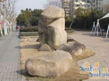 近地铁,产权清晰 采光好 家具全送,新上房源