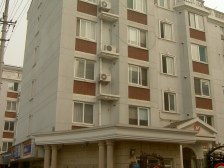 低楼层 精装三房 采光很好 看房方便 可谈