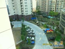世博花园3室2厅东南南