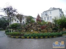 新出东边套联排 有3辆车位 诚意出售