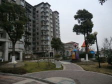 徐盈路地铁口旁, 商品房,低总价 装修拎包入住
