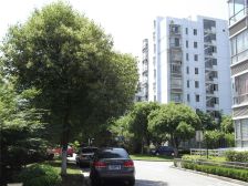 居家装修,近地铁,房型正气,一梯两户,得房率高,主卧朝南,客厅带阳台