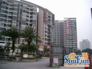 时富花园4室2厅东南