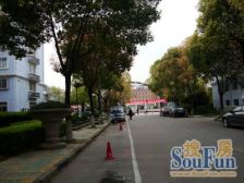 非顶楼东边套采光通透小区中间位置价格可谈