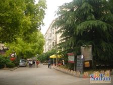 难得东区出小户型,装修也不错,中间楼层,还是厨卫明的改造机会