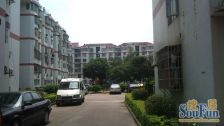 此房大3房,东向,使用面积高,无分摊,业主诚心出售