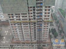 万达旁,装修保持新, 视野采光好,户型方正