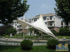 南临河独栋大别墅+西南大花园+带大露台和阁楼+总价低