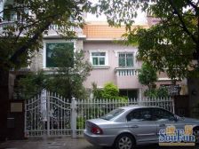 环湖花园 市区独栋别墅 临湖而居 环境舒适 私家花园