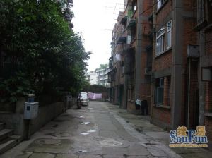 邮电职业技术学院宿舍 2室1厅 东南