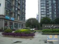 北部新区 渝北财富中心国际公寓一房75万