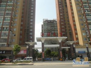 交通便利,地铁1号线200米,户型周正楼层好,采光充足