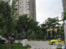 景观好采光佳,东边套,2年精装修领包入住,房型棒棒.