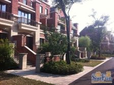 大虹桥板块 近 地铁联排别墅283平 纯毛坯房 随意改动