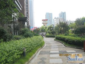星沙地铁口带大露台的大3房,额外带杂物间,诚心卖