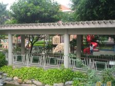 此房是二期的电梯房,物业管理好,配套齐全交通便利。