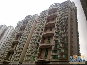 楼下就是季华园近地铁口电梯房地段与配套有目共睹