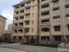 带露台带阁楼大空间 采光好好 地铁13号线华鹏路