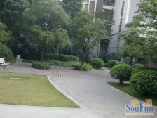 此房满五年 产权清晰 东南向 近地铁 保养好 3阳台实用