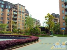 带产权车位,近地铁,无抵押 采光好 拎包入住,必看好房