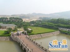 逸澄轩1楼看湖景 南北对流 前后花园300多平 全新装修