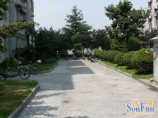业主急售南苑九村高楼层带阁楼户型方正大三房