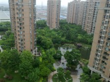 春申景城一期带地下室三房诚心出售