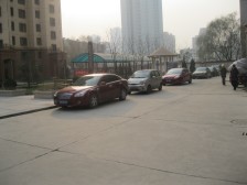 东部雁儿湾酒钢小区97.37平米电梯房 落地窗