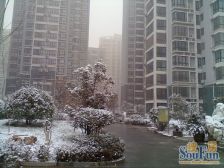 北龙湖旁,诚心出售大四房,有钥匙,得房率高!