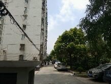 新出的近地铁总价便宜一房带院子