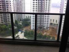 地中海风格,家具家电齐全,装修保持好,住家安静