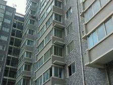 凤凰城公寓三房,满五年,看房方便,诚心出售