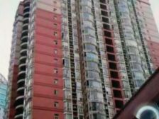 杨家坪轻轨站出口 大四房 诚心出售 看房方便