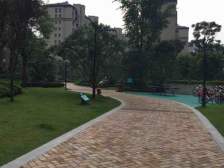 诚心卖,带两个车位,看房方便。