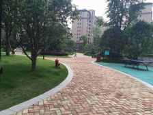 四组团精装两房,楼层好,视野好。适合一家人居住。