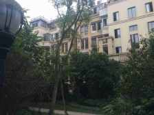 保利山庄别墅,大花园250平,看鸿恩寺森林公园,住家安静