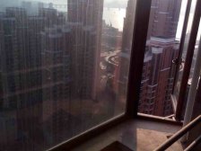 皇冠国际 南北通透,采光好 装修好,环镜优美 视野好,诚心出售