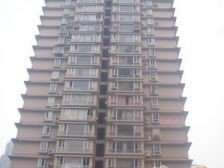 解放碑临江门 正规三房 户型方正采光好 配套齐全