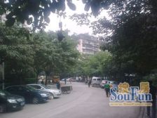 马家堡 龙湖时代天街距离轻轨1号线石油路站50米;