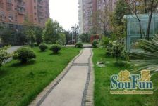 英伦世家 3室1厅 东南