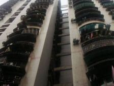 十八梯综合楼 4室1厅 西南