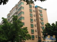 祖庙商圈 普澜路小区 步梯顶层 带天台花园有阳光房