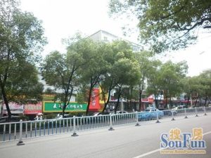 新时代购物广场,位置好,交通方便,,,,,,