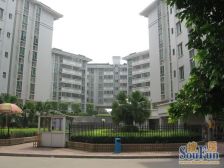 自带平台花园,2001年的房子,封闭式管理小区