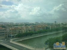 边位别墅三层带三车位,带花园和平台